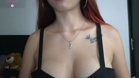 Snapshot of sophiaxv chatting on 01.20.25 Sophy online show from 01.20.25