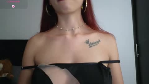 Snapshot of sophiaxv chatting on 01.25.25 Sophy online show from 01.25.25