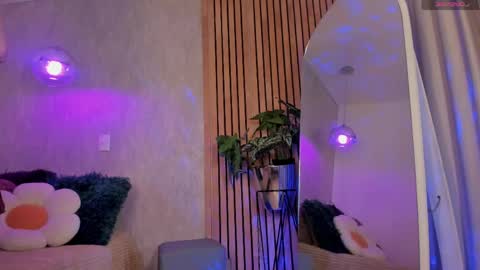 Sophi  online show from 04.18.26