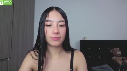 Snapshot of sophie_bbs chatting on 09.24.25 Sophie online show from 09.24.25