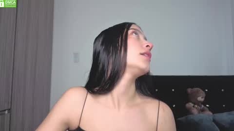 Snapshot of sophie_bbs chatting on 10.03.25 Sophie online show from 10.03.25