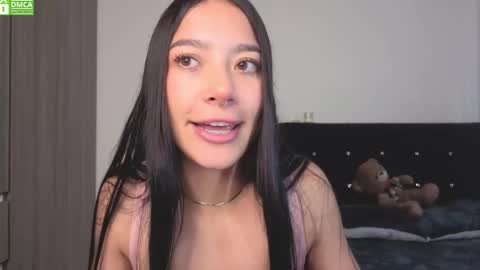 Snapshot of sophie_bbs chatting on 10.08.25 Sophie online show from 10.08.25