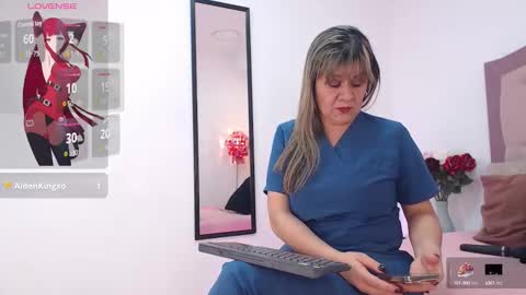 Snapshot of sophie_benett chatting on 09.10.25 Sophie online show from 09.10.25