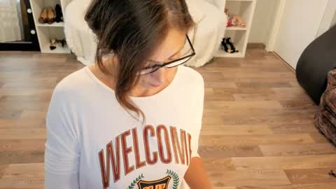 Sophie online show from 09.27.25