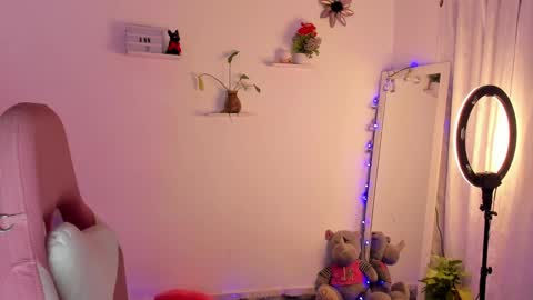 Snapshot of sophie_dolly_ chatting on 01.08.25 sophie doll online show from 01.08.25