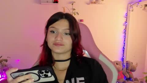 Snapshot of sophie_dolly_ chatting on 01.11.25 sophie doll online show from 01.11.25
