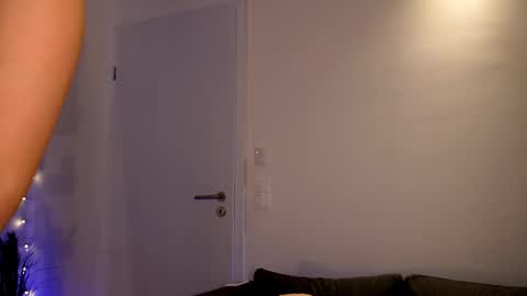 Sophie online show from 09.17.25