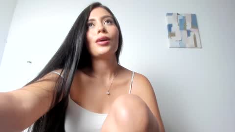 Snapshot of sophie_foxxx chatting on 01.04.25 Sophie online show from 01.04.25