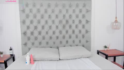 Sophie harvey online show from 06.20.26