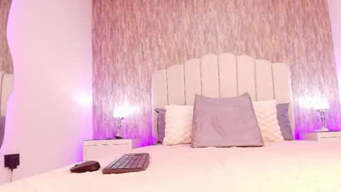 sophie online show from 11.15.25