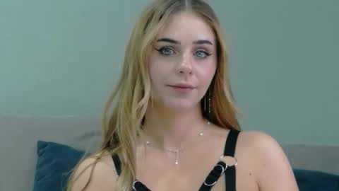 Sophie Liss online show from 09.11.25