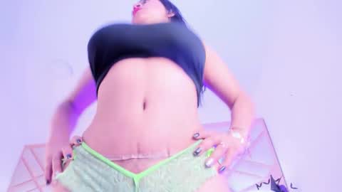 sophie_newton online show from 11.15.25