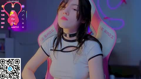 sophie_nomenal_ online show from 02.18.26