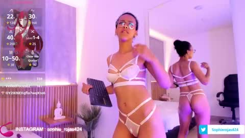 Snapshot of sophie_rojas chatting on 09.14.25 sophie_rojas online show from 09.14.25