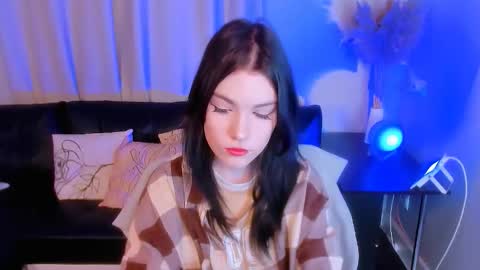 Snapshot of sophie_skyangel chatting on 09.14.25 Sophie online show from 09.14.25