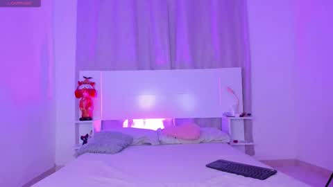 sophiecanbrook1 online show from 11.03.25