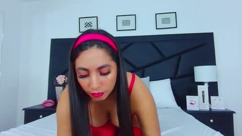 Sophie Carther online show from 01.18.25