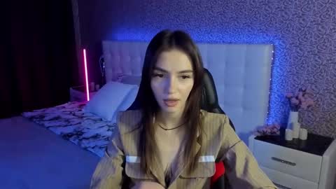 Sophie online show from 02.23.25