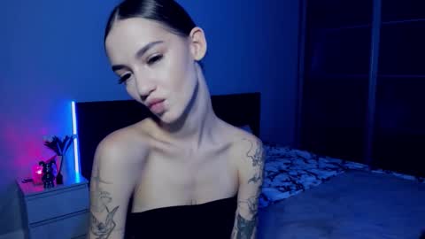 Sophie online show from 09.24.25