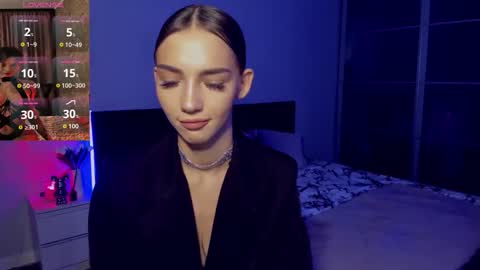 Sophie online show from 10.03.25