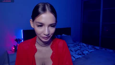 Sophie online show from 10.11.25