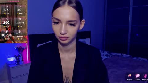Sophie online show from 10.14.25