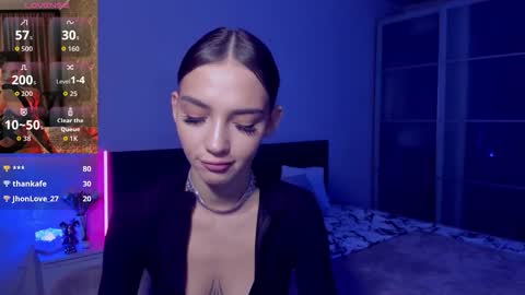 Sophie online show from 10.20.25