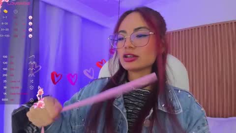   Sophie  IG sophiecherry es   online show from 02.17.25