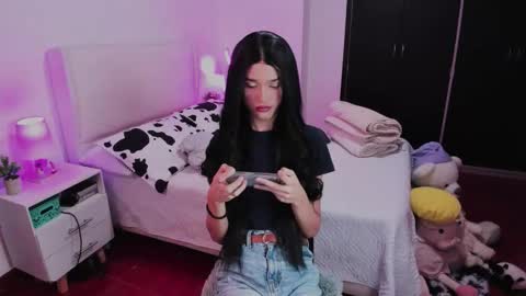    online show from 10.01.25