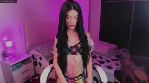    online show from 11.06.25