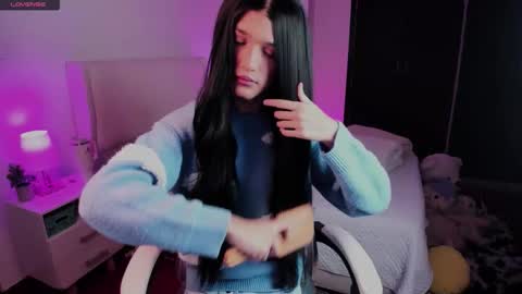    online show from 11.18.25