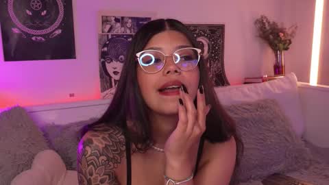 Sophiee  online show from 03.20.26
