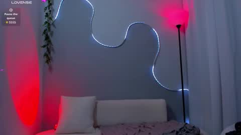 Sophie online show from 01.05.26