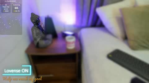 Sophie  online show from 02.17.25