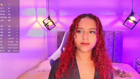 Snapshot of sophiee_velvet chatting on 09.19.25 online show from 09.19.25