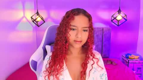 Snapshot of sophiee_velvet chatting on 09.27.25 online show from 09.27.25