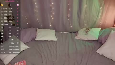 Sophie online show from 12.21.25