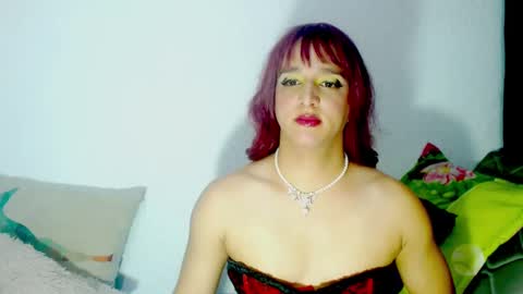 sophiehillsxo online show from 02.18.25
