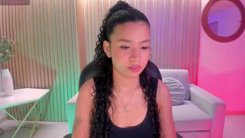 Sophie Houston online show from 10.07.25