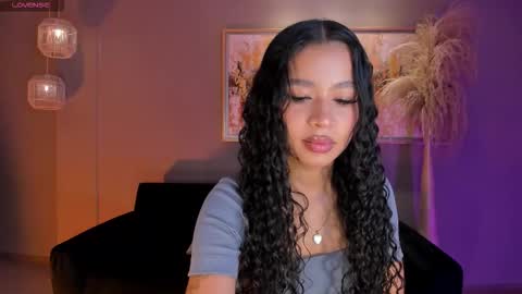 Sophie Houston online show from 11.29.25