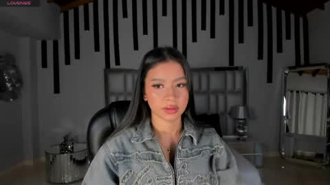 Sophie Houston online show from 04.13.26