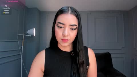 Sophie online show from 11.23.25