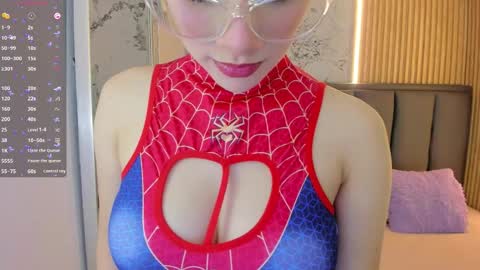 Sophie  online show from 10.09.25