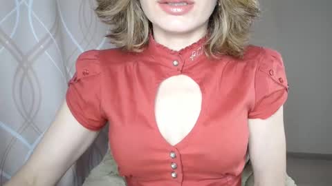Sophiemisss online show from 11.15.25