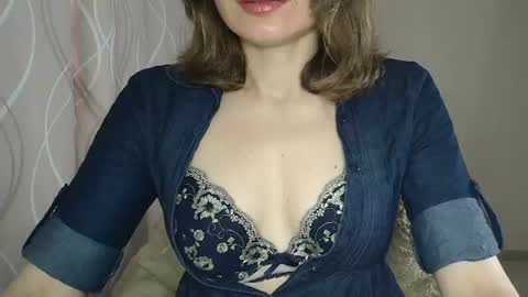 Snapshot of sophiemisss chatting on 06.19.26 Sophiemisss online show from 06.19.26