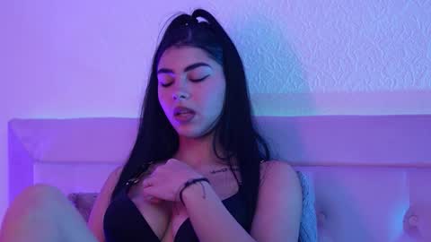  Sophie  online show from 12.19.25