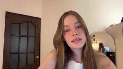 Sophie  Next stream  3 online show from 10.02.25