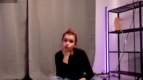 sophieraee online show from 04.28.26