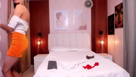 SOPHIE online show from 03.08.26