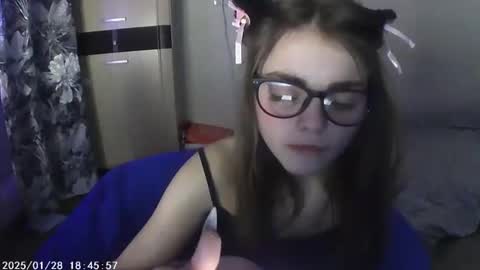 Snapshot of sophiesuvi chatting on 01.27.25 Sophie and my bestie Mandy    online show from 01.27.25